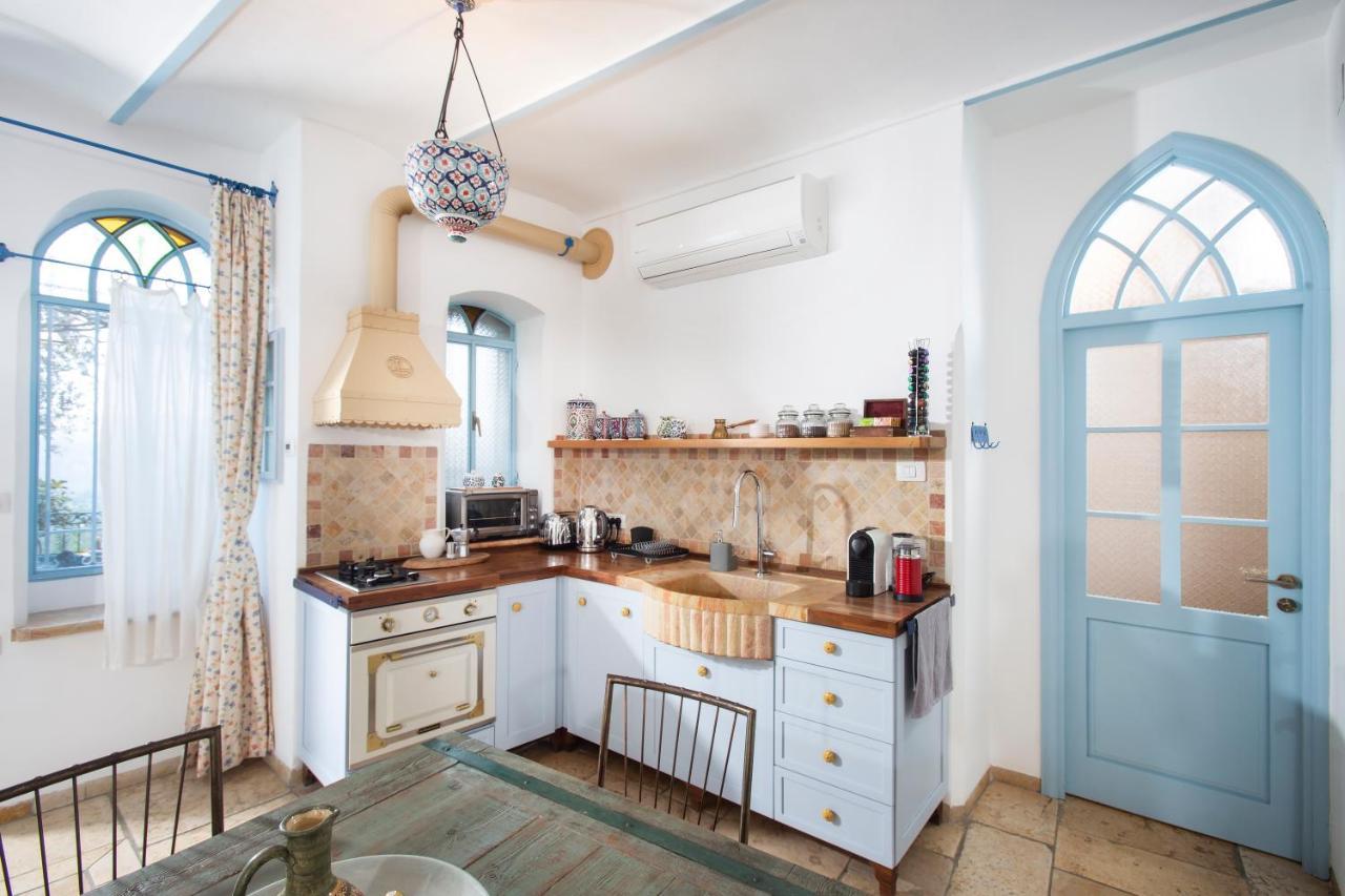 Above The Spring Bed and Breakfast Jeruzalem Buitenkant foto