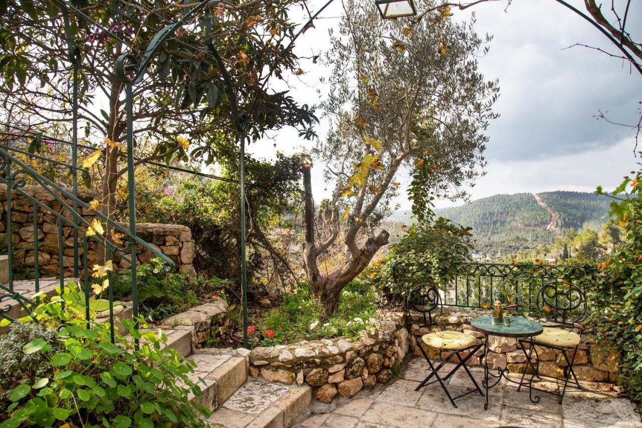Above The Spring Bed and Breakfast Jeruzalem Buitenkant foto